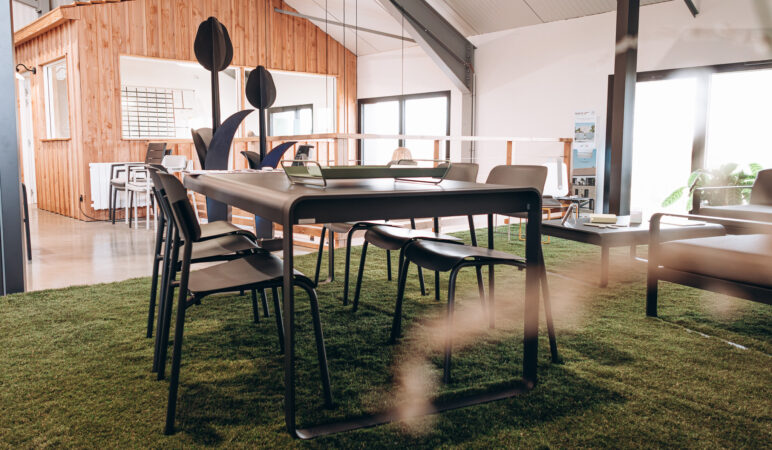 Après : table-chaise-fermob-showroom