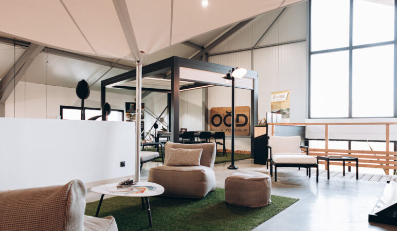 Après : pergola-toile-showroom